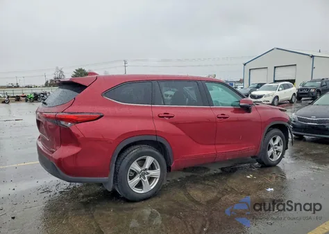 2021 Toyota Highlander L z USA, uszkodzony, nr VIN 5TDBZRBH5MS531994